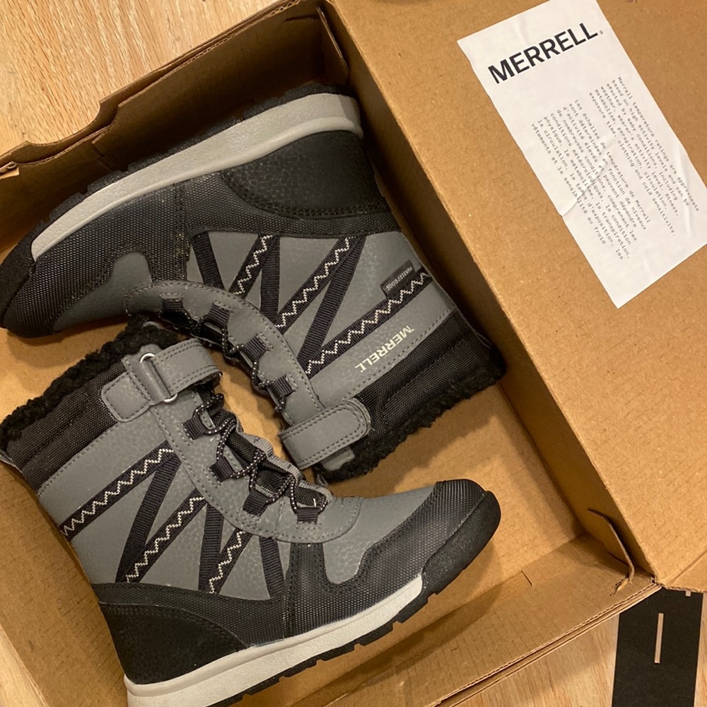 Kids Merrell Snow Crush 2.0. Boots